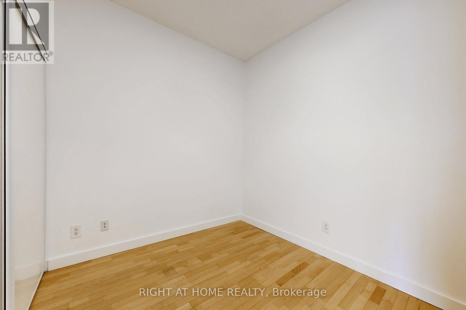 404 - 601 Kingston Road, Toronto, Ontario  M4E 3Y2 - Photo 21 - E12812162