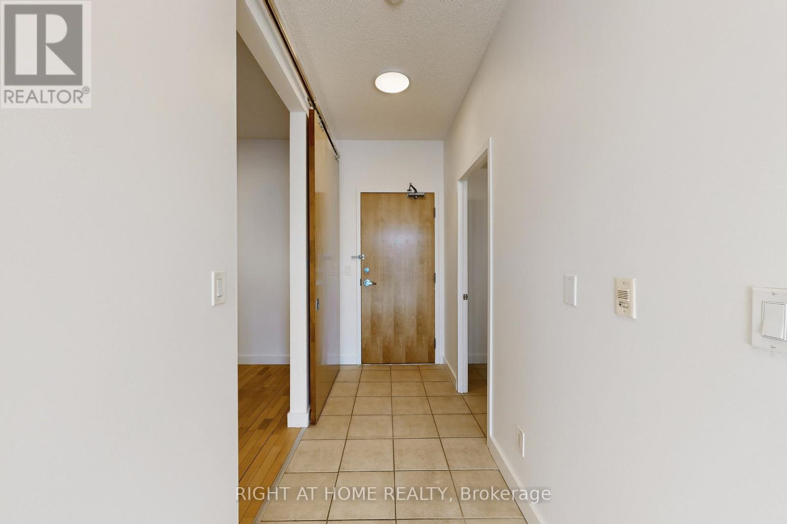 404 - 601 Kingston Road, Toronto, Ontario  M4E 3Y2 - Photo 34 - E12812162