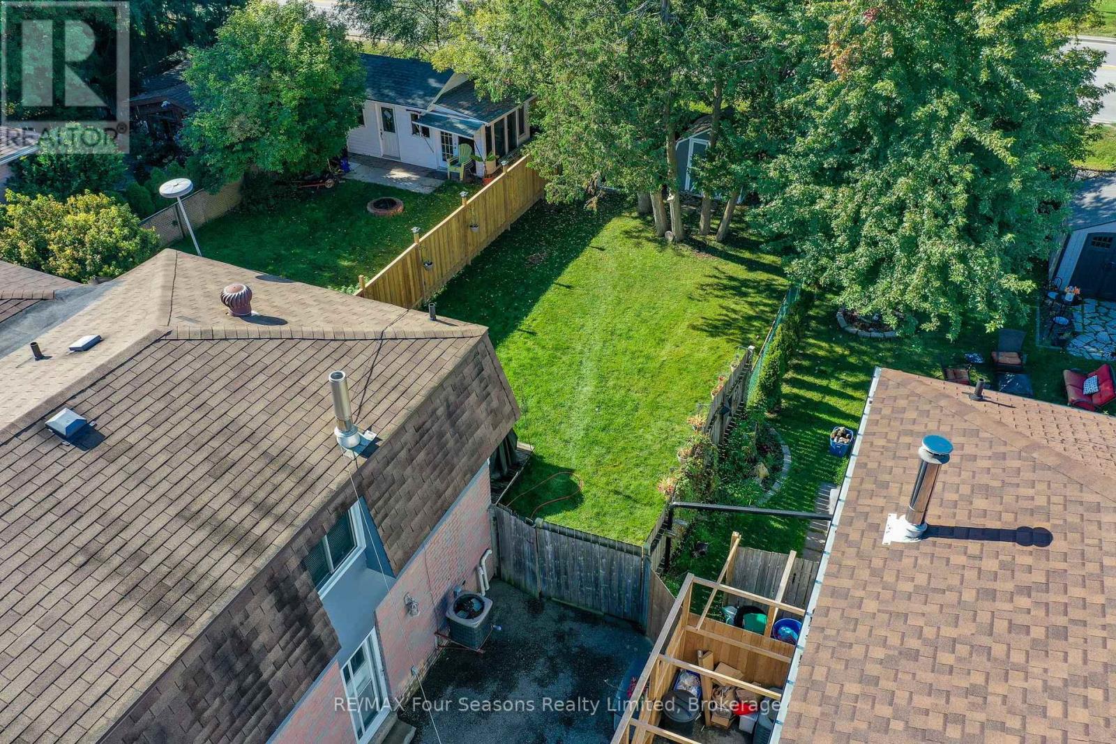 169 Burbank Crescent, Orangeville, Ontario  L9W 3H7 - Photo 2 - W12812540