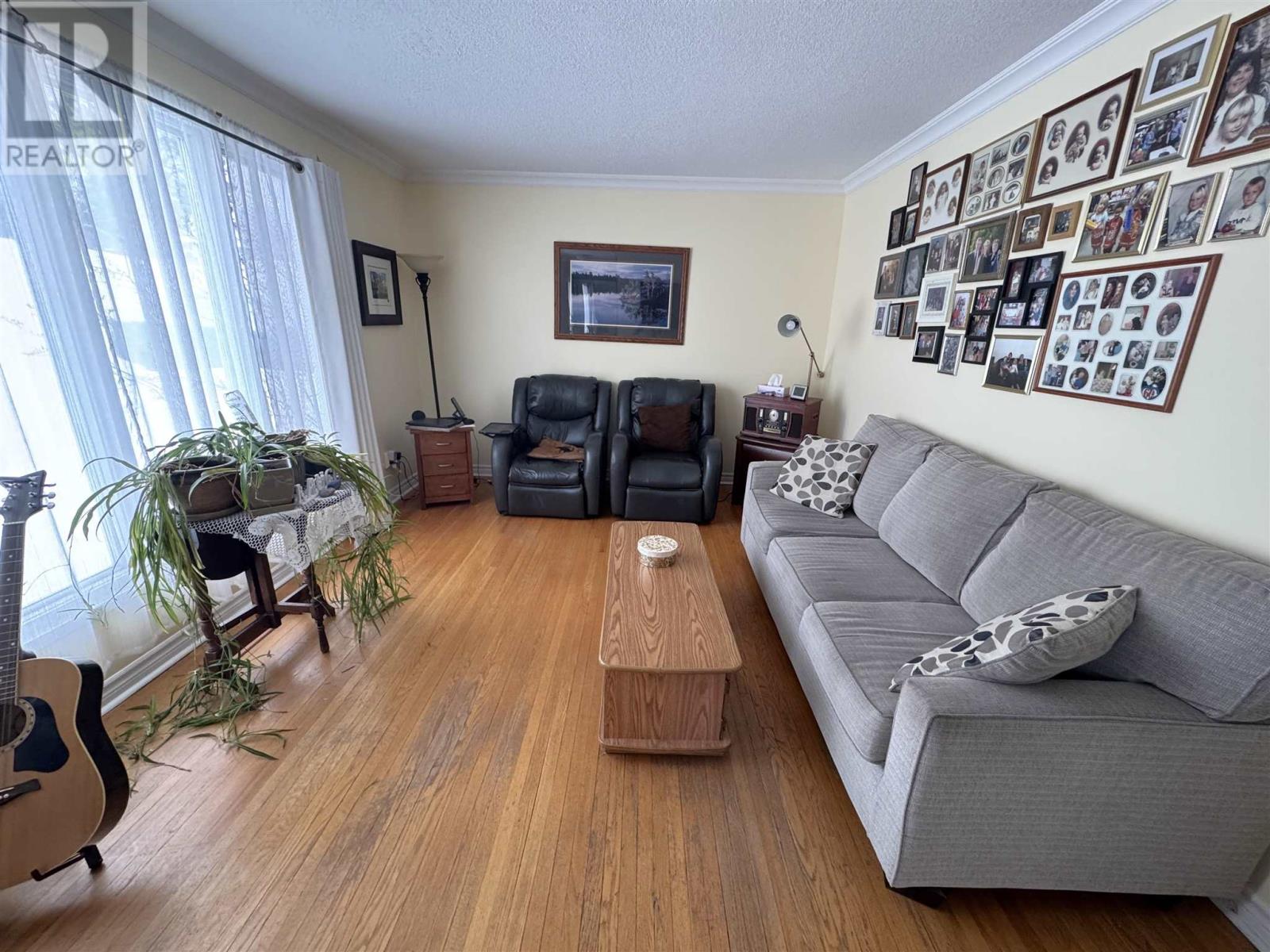 11 Oak Hill Rd, Elliot Lake, Ontario  P5A 2E4 - Photo 8 - SM260129