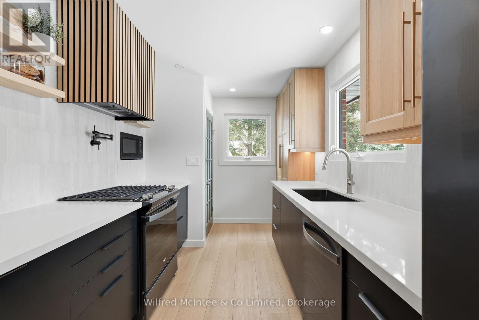 69 Margaret Street, Meaford, Ontario  N4L 1P8 - Photo 11 - X12812554