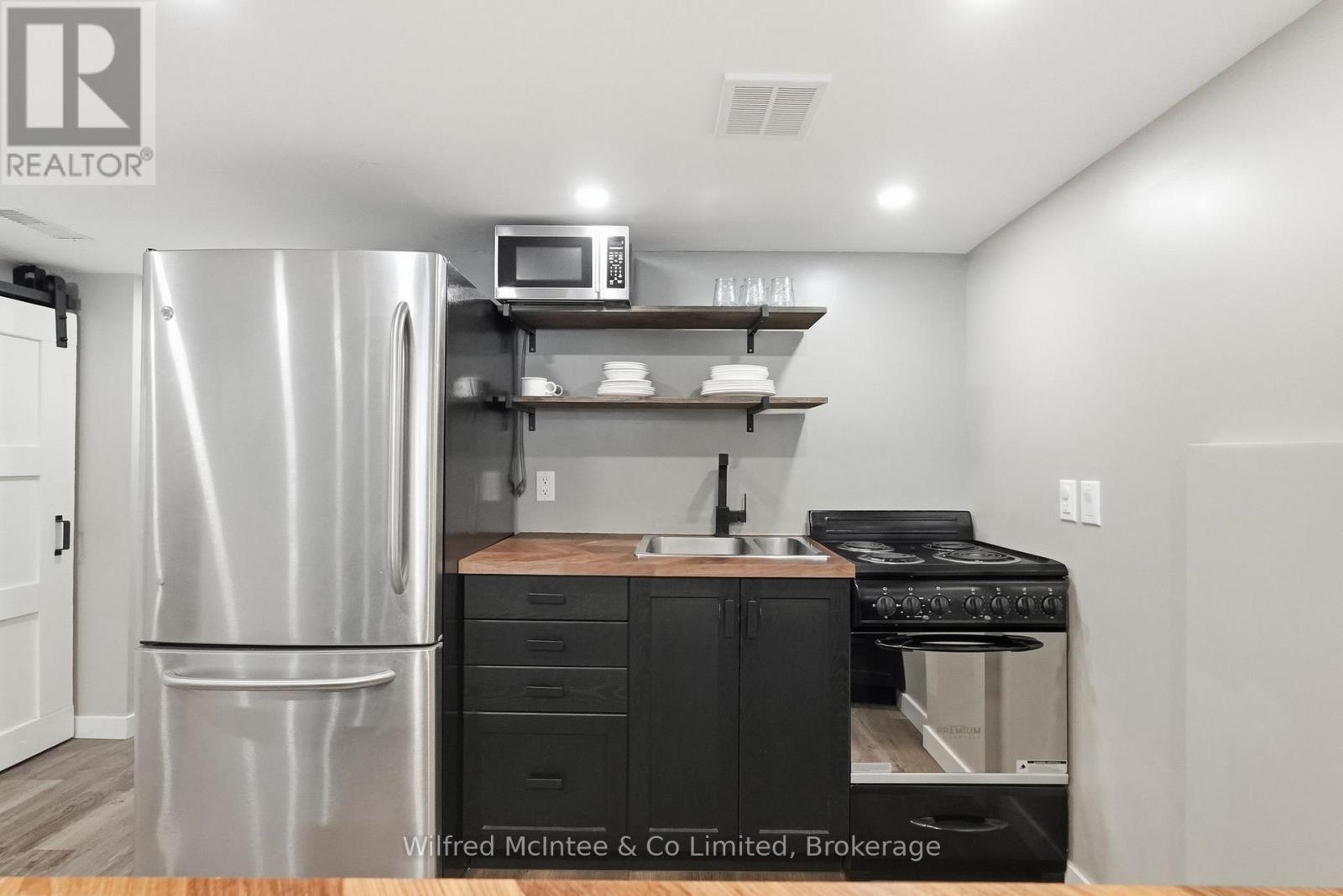 69 Margaret Street, Meaford, Ontario  N4L 1P8 - Photo 23 - X12812554