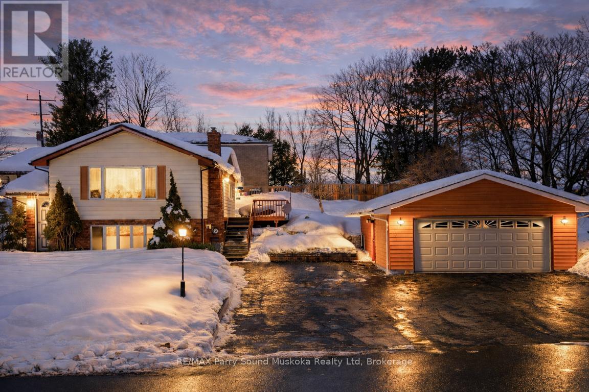 2 LAIRD DRIVE, Parry Sound, Ontario