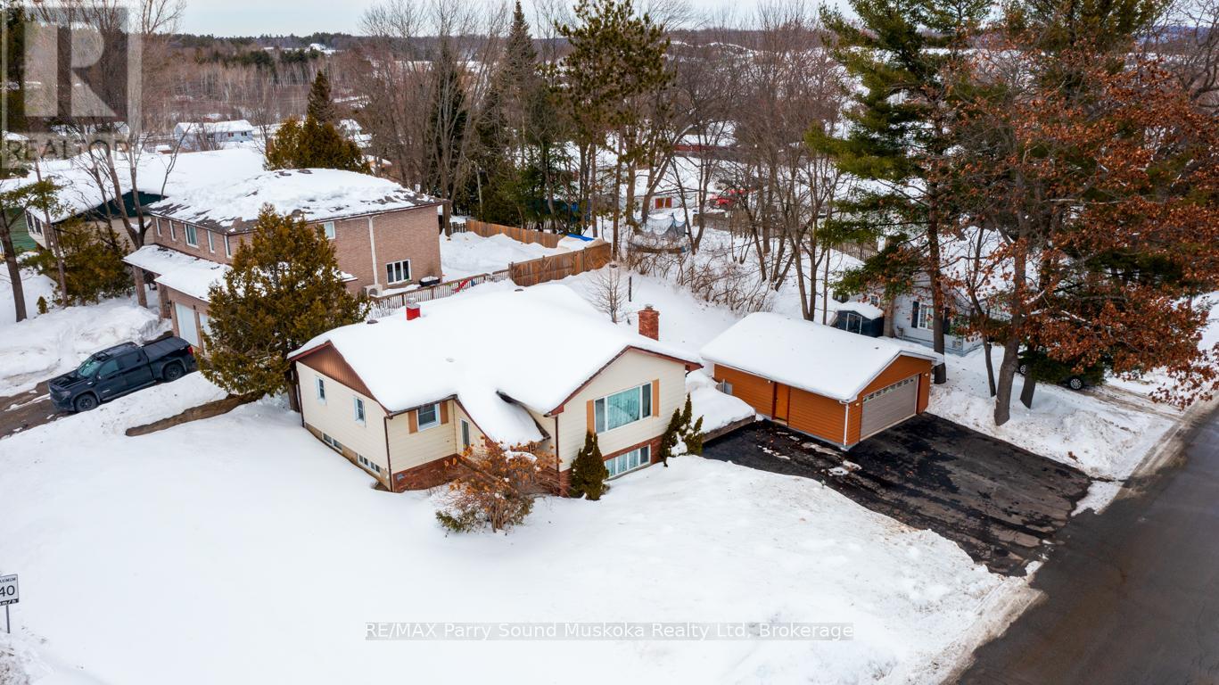 2 Laird Drive, Parry Sound, Ontario  P2A 1P5 - Photo 2 - X12812634