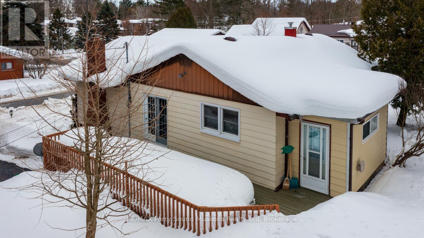 2 Laird Drive, Parry Sound, Ontario  P2A 1P5 - Photo 6 - X12812634