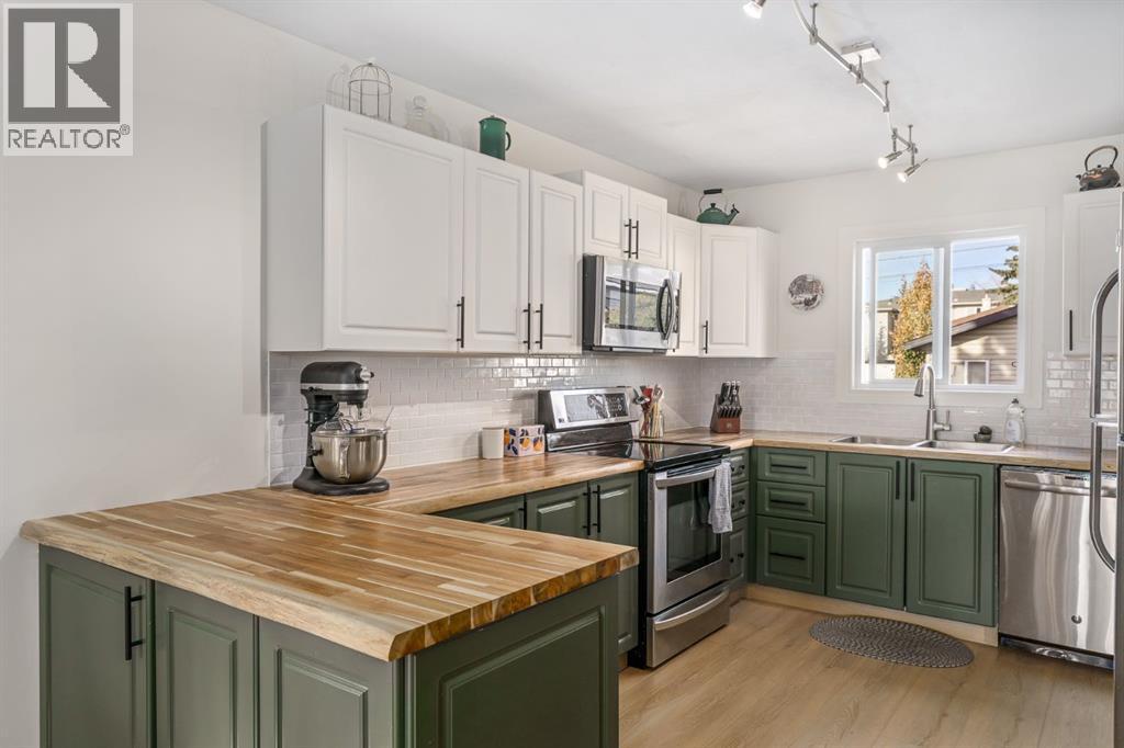 17 Aster Place Se, Airdrie, Alberta  T4B 0P9 - Photo 7 - A2277541