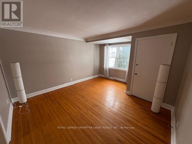 Lower - 105 Regent Street, Kawartha Lakes (Lindsay), Ontario  K9V 3V5 - Photo 2 - X12812448