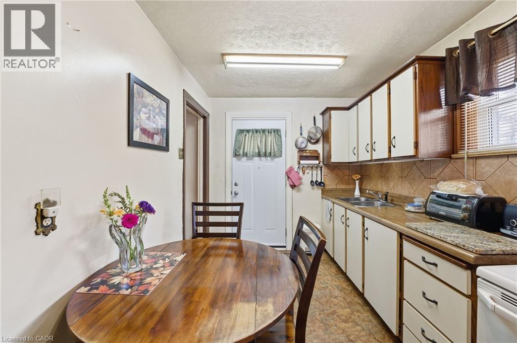 298 Sanatorium Road, Hamilton, Ontario  L9C 2A2 - Photo 12 - 40807028