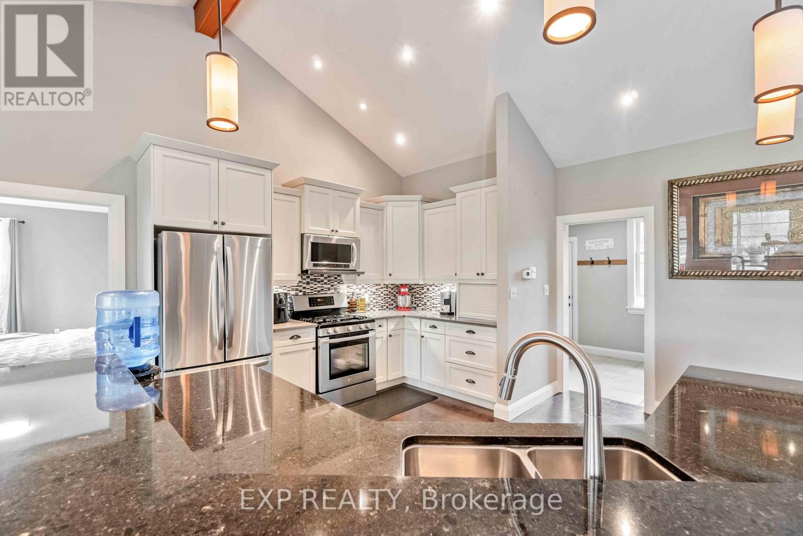 49 D'arcys Way, North Grenville, Ontario  K0G 1J0 - Photo 11 - X12812452