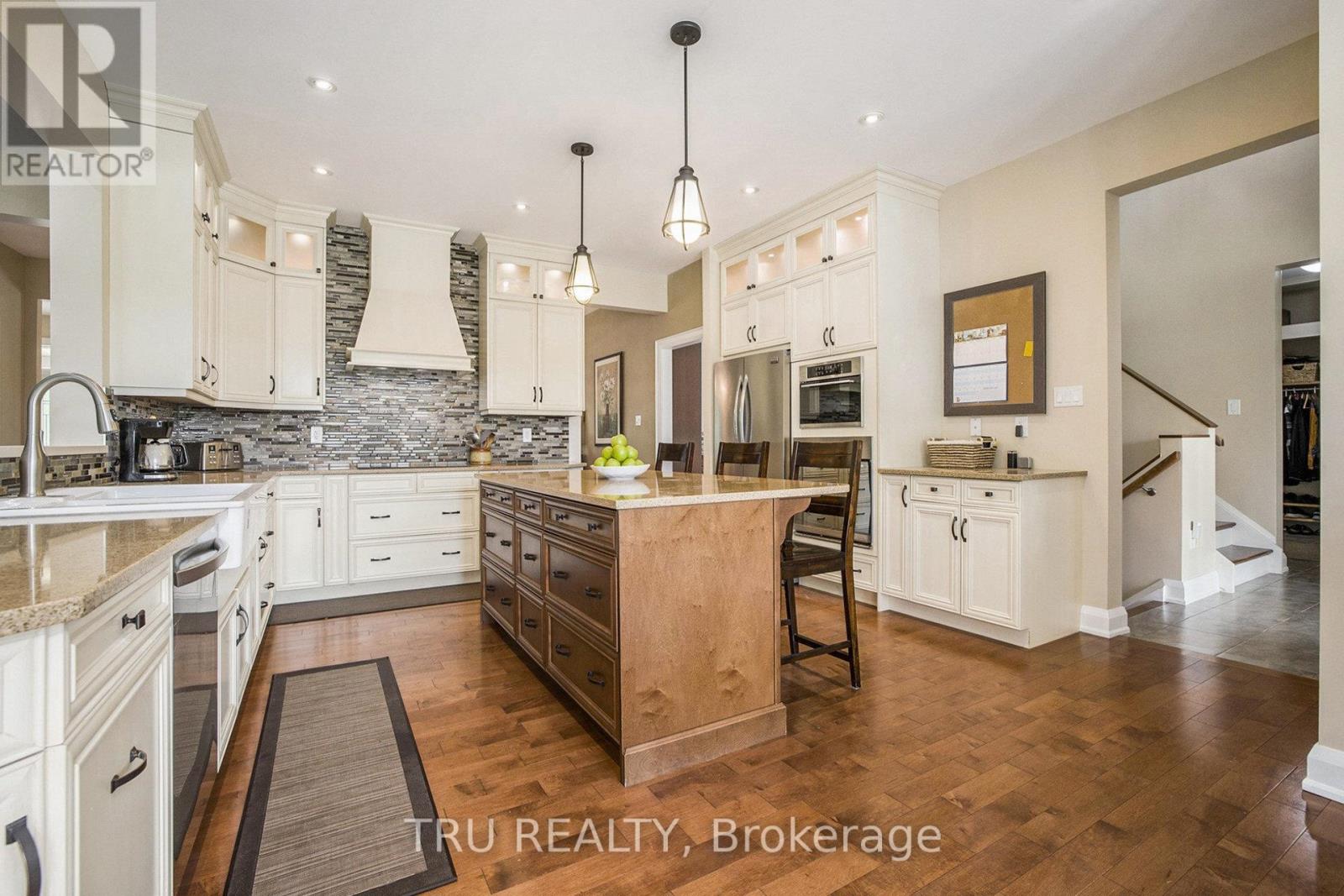 2465 Marchurst Road, Ottawa, Ontario  K2W 0H2 - Photo 9 - X12812552