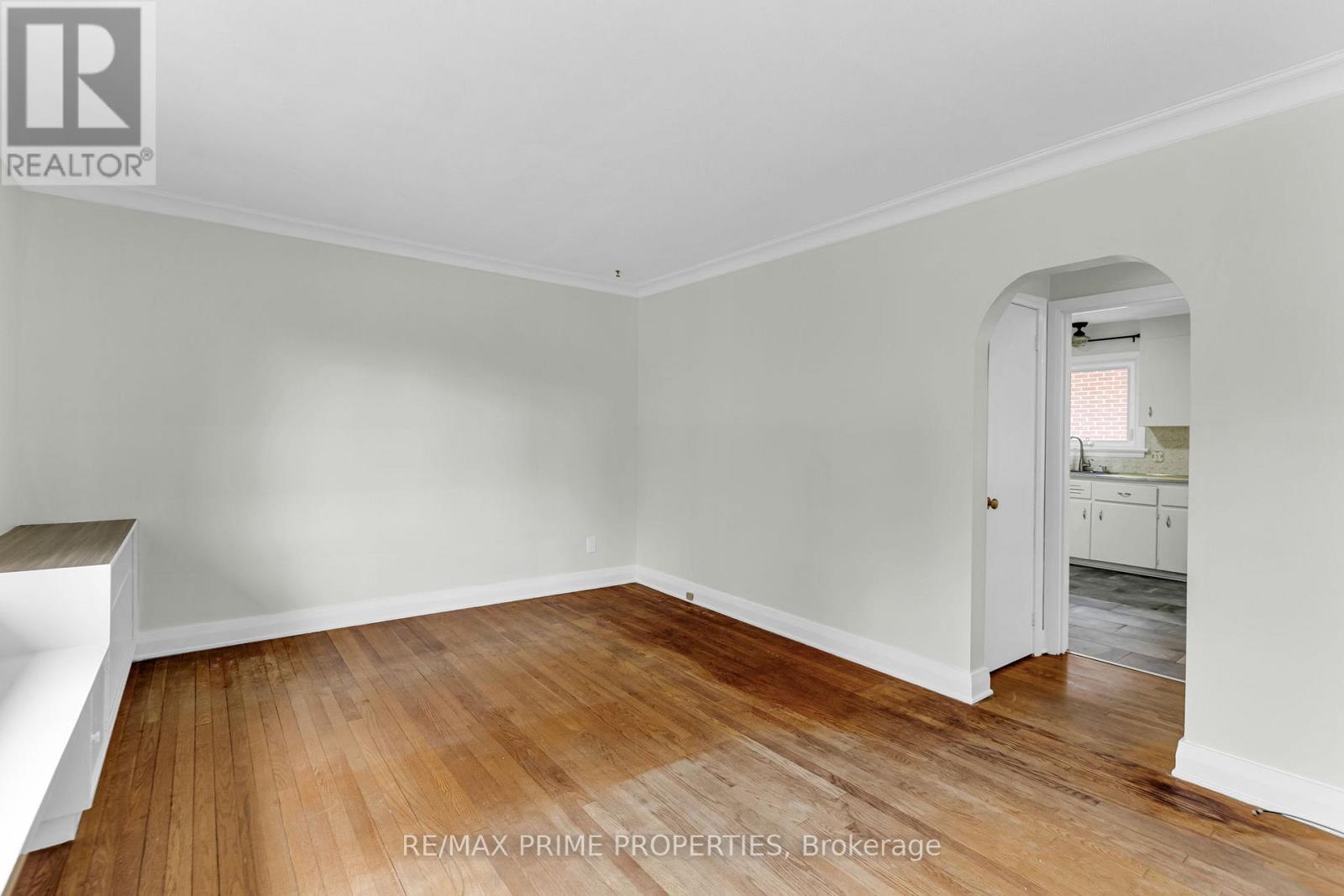 332 Acton Street, Ottawa, Ontario  K1G 0L3 - Photo 6 - X12812564