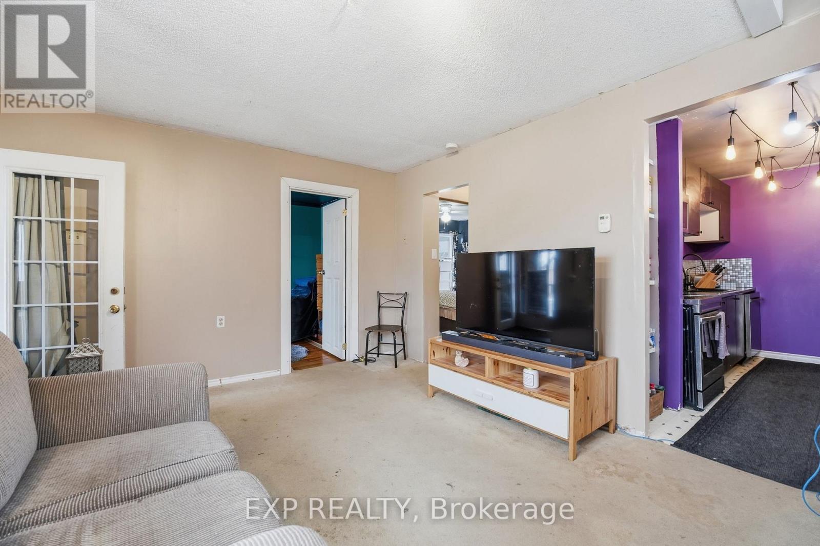 5 Cardiff Street, St. Catharines, Ontario  L2R 2X4 - Photo 7 - X12812558