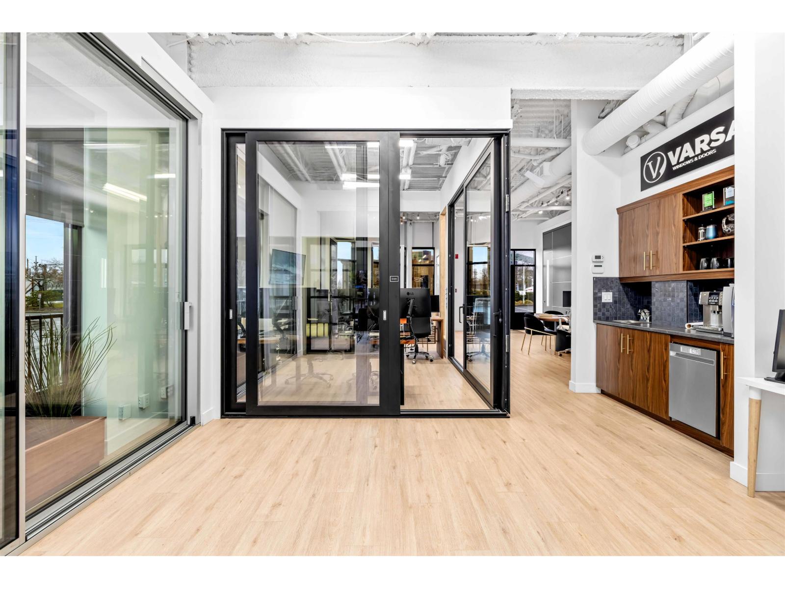 105 15292 Croydon Drive, Surrey, British Columbia  V3Z 0Z5 - Photo 19 - C8076437