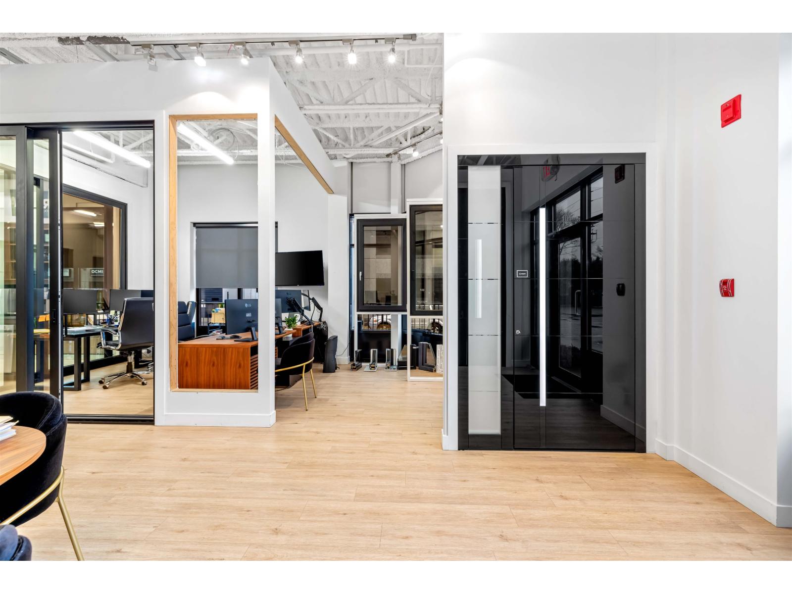 105 15292 Croydon Drive, Surrey, British Columbia  V3Z 0Z5 - Photo 6 - C8076437