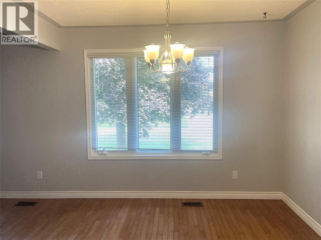 1239 Norfolk Avenue Unit# Main, Sarnia, Ontario  N7S 5E2 - Photo 6 - 26003790