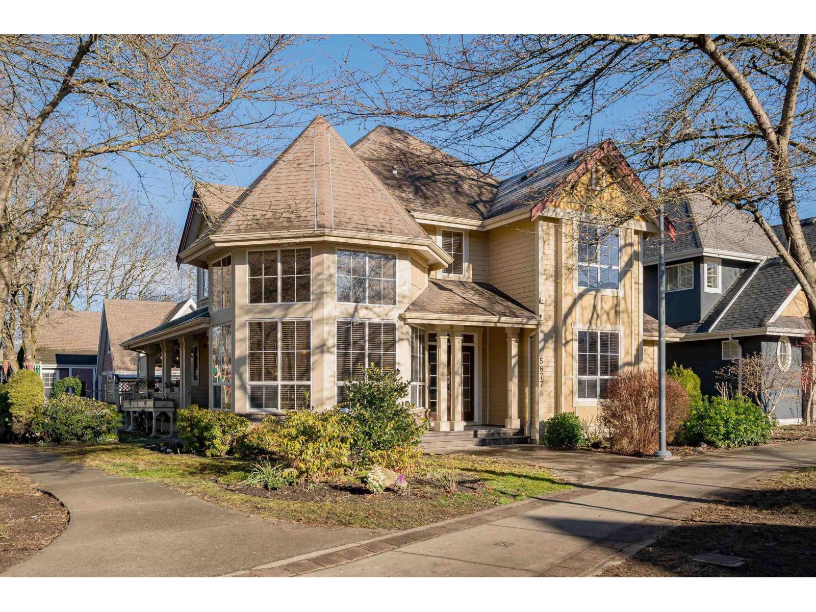 5877 Garrison Boulevard, Garrison Crossing, Chilliwack, British Columbia  V2R 5X8 - Photo 1 - R3091804