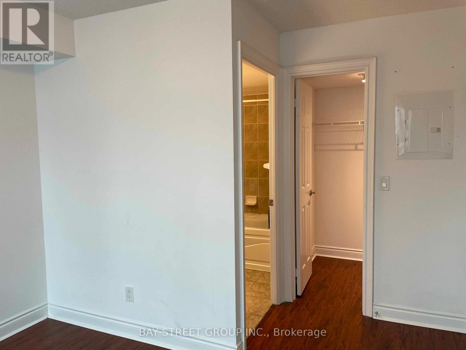 1214 - 15 Greenview Avenue, Toronto (Newtonbrook West), Ontario  M2M 4M7 - Photo 8 - C12812526