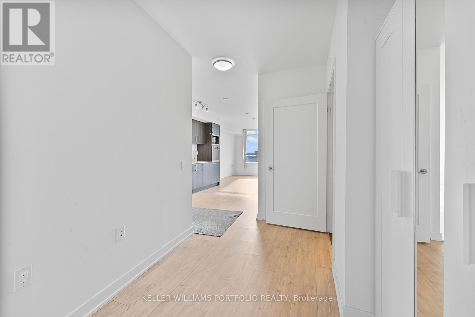 507 - 27 Bathurst Street, Toronto (Waterfront Communities), Ontario  M5V 0R1 - Photo 15 - C12812628