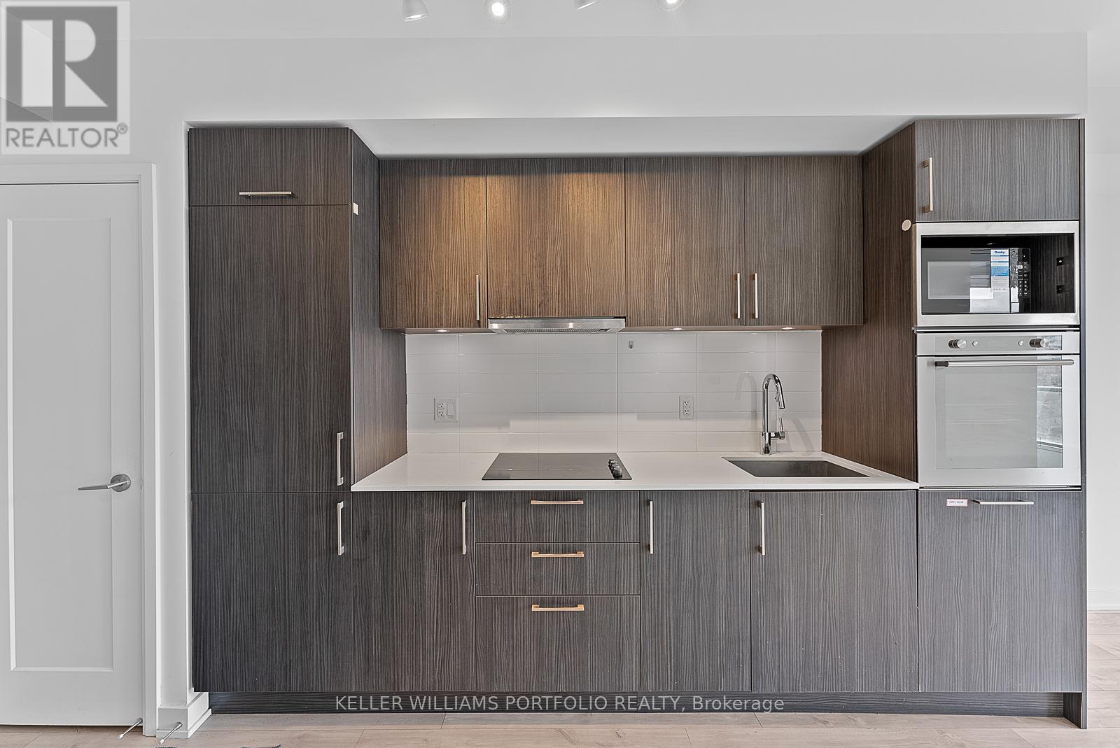 507 - 27 Bathurst Street, Toronto (Waterfront Communities), Ontario  M5V 0R1 - Photo 5 - C12812628