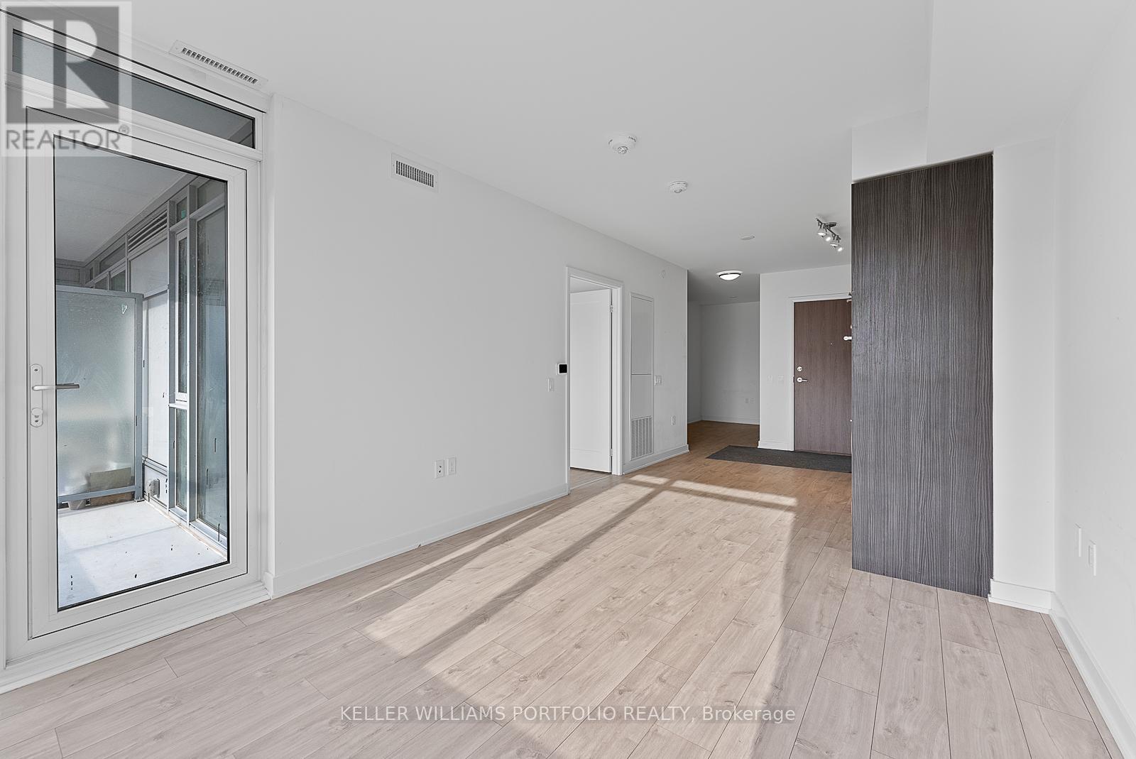 507 - 27 Bathurst Street, Toronto (Waterfront Communities), Ontario  M5V 0R1 - Photo 9 - C12812628