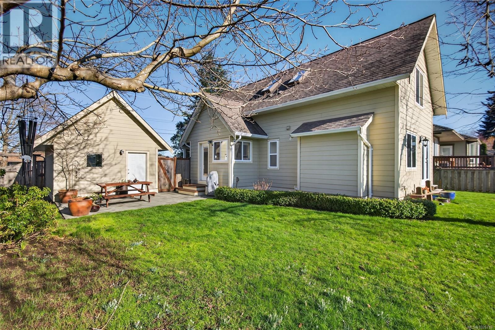 2156 Eardley Rd, Campbell River, British Columbia  V9W 1L5 - Photo 27 - 1026713