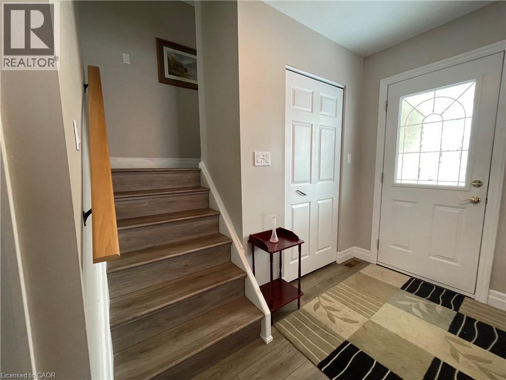 22 Matthew Court, Kitchener, Ontario  N2B 1W6 - Photo 9 - 40805834