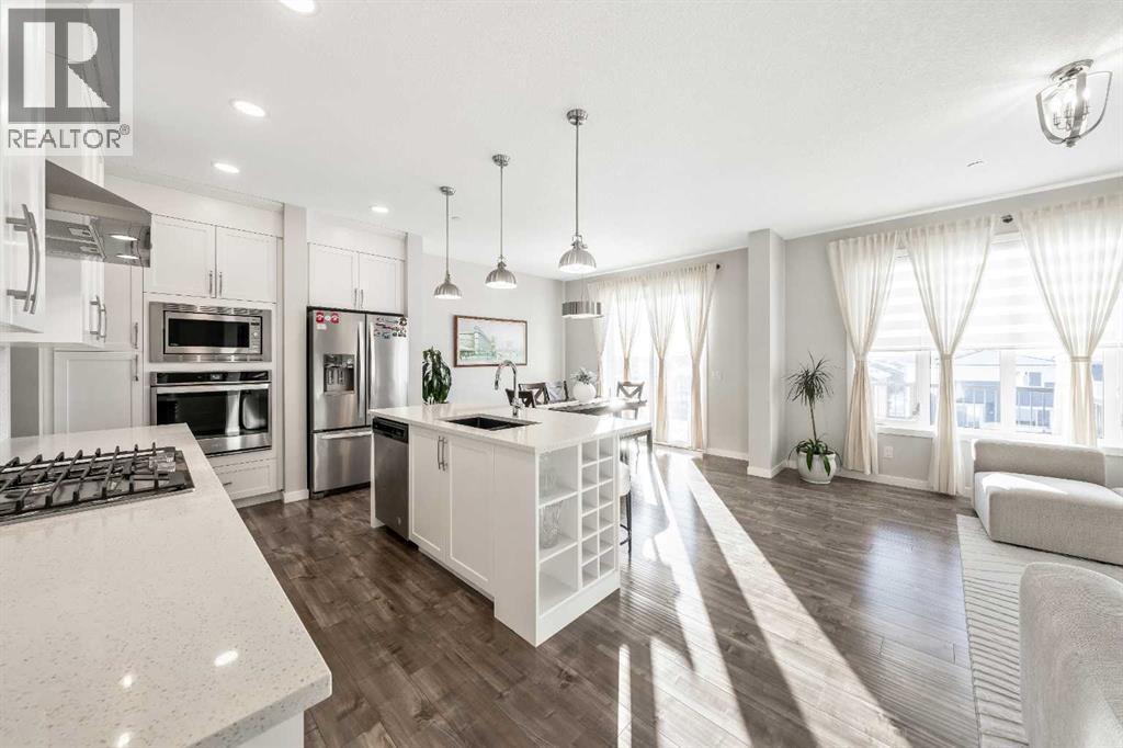 240 Lucas Crescent Nw, Calgary, Alberta  T3P 1M8 - Photo 5 - A2267795