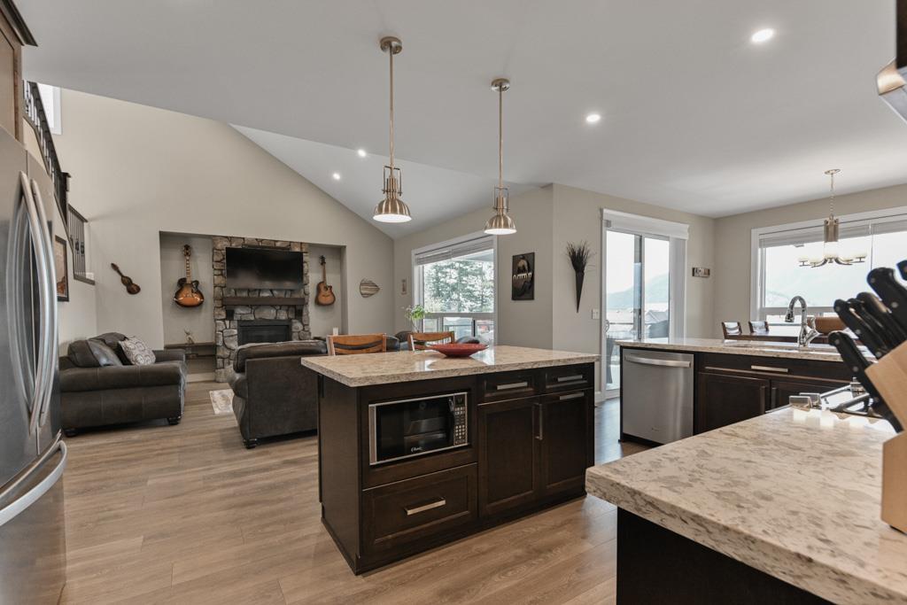 1529 Stromdahl Place, Mt Woodside, Agassiz, British Columbia  V0M 1A1 - Photo 8 - R3092076