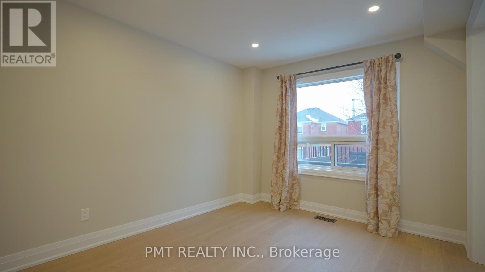 Main - 245 Ravenscroft Road, Ajax (Central West), Ontario  L1T 2A2 - Photo 12 - E12812612