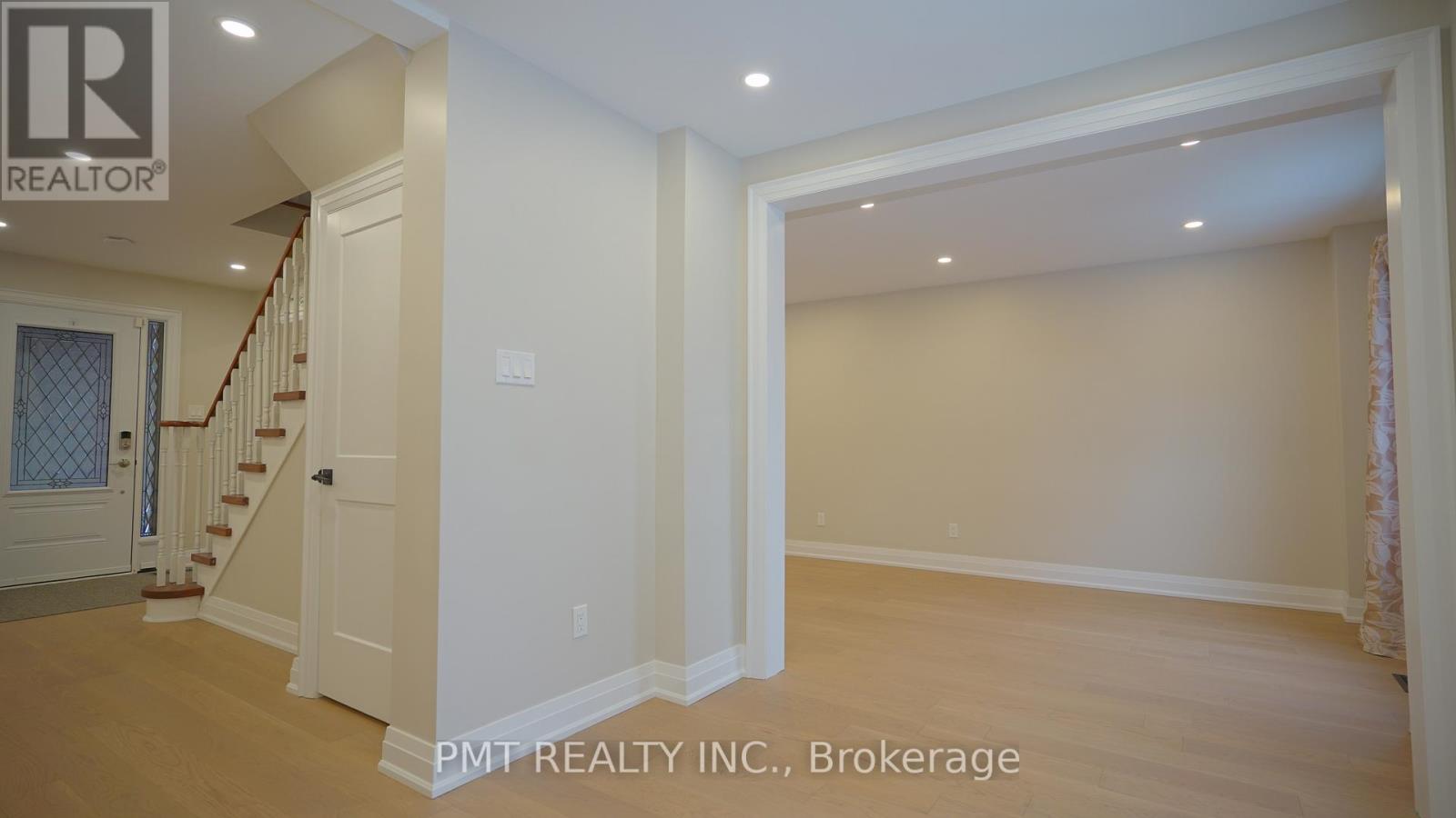 Main - 245 Ravenscroft Road, Ajax (Central West), Ontario  L1T 2A2 - Photo 8 - E12812612