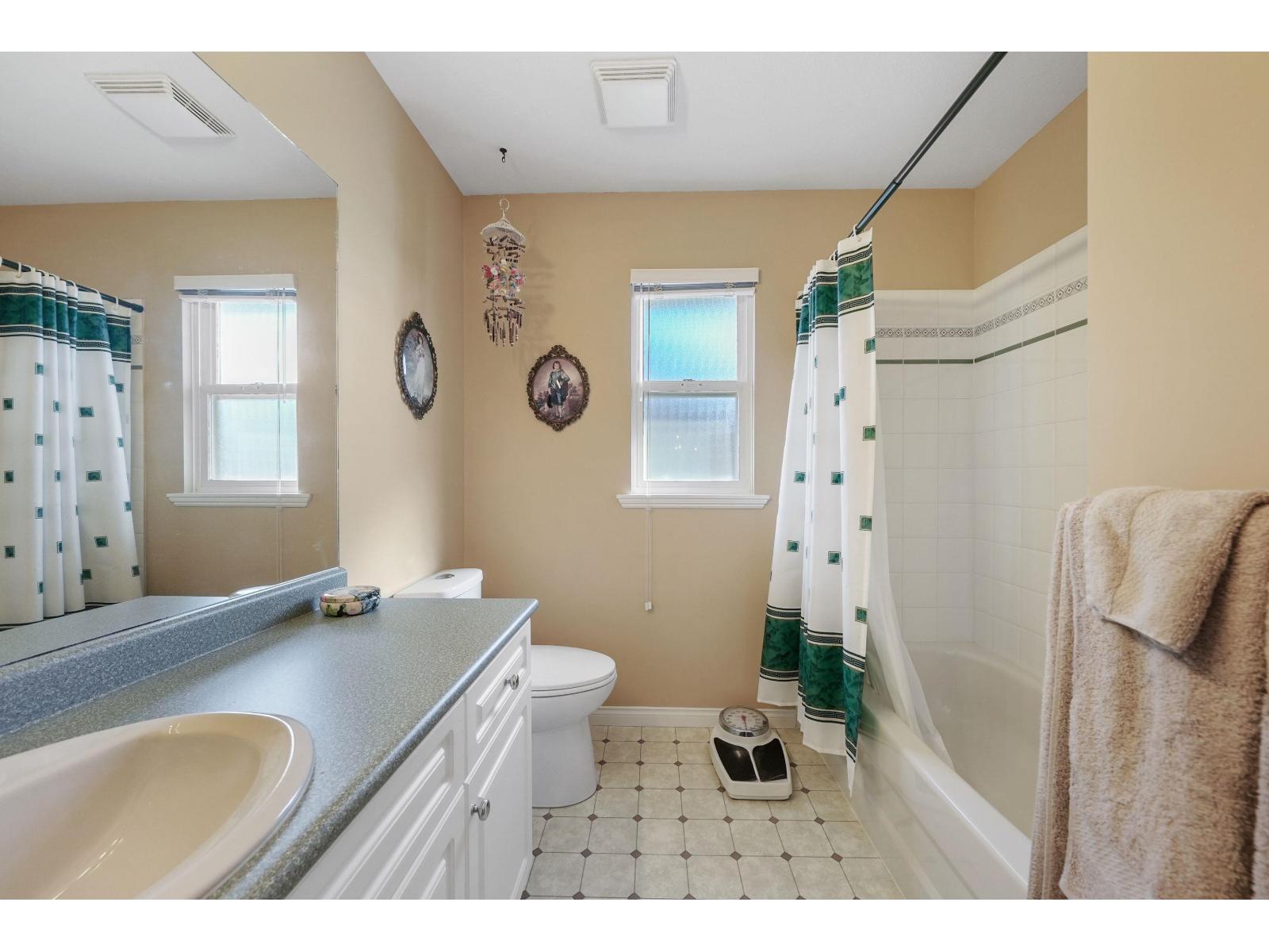 18111 68a Avenue, Surrey, British Columbia  V3S 9C2 - Photo 16 - R3092144