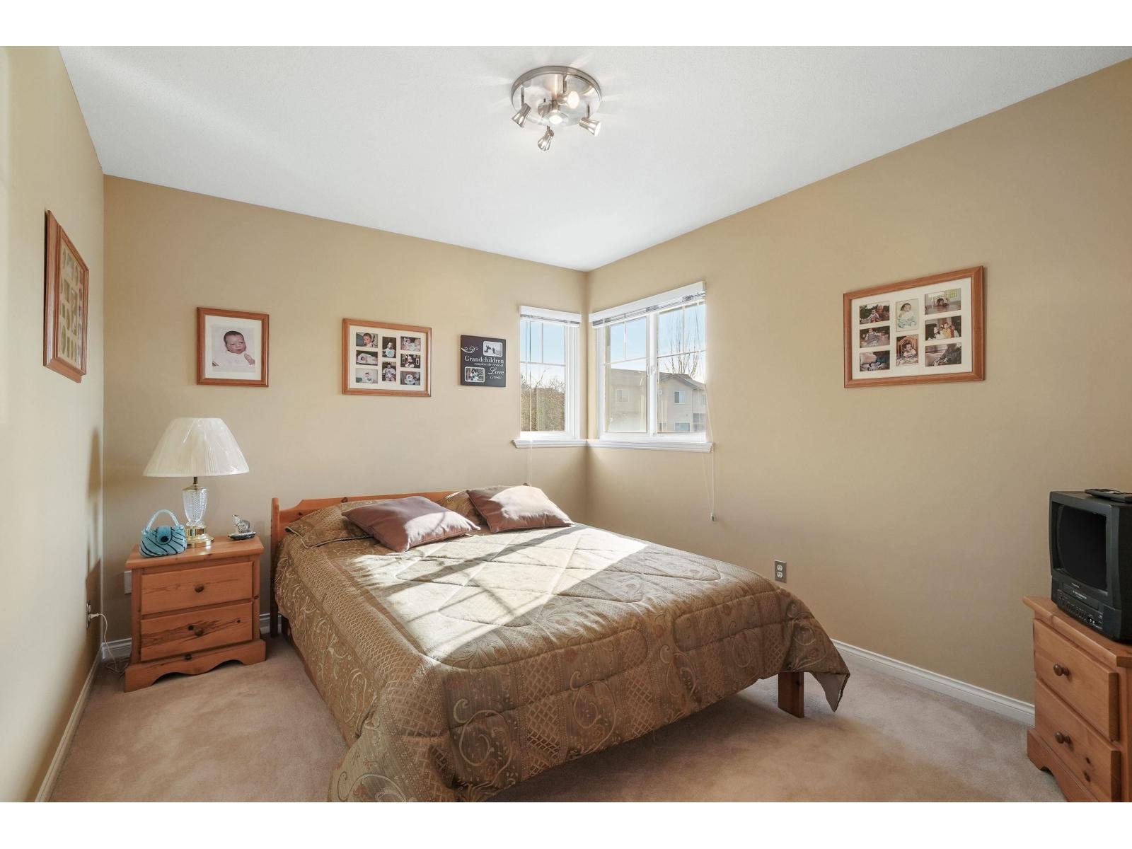 18111 68a Avenue, Surrey, British Columbia  V3S 9C2 - Photo 15 - R3092144