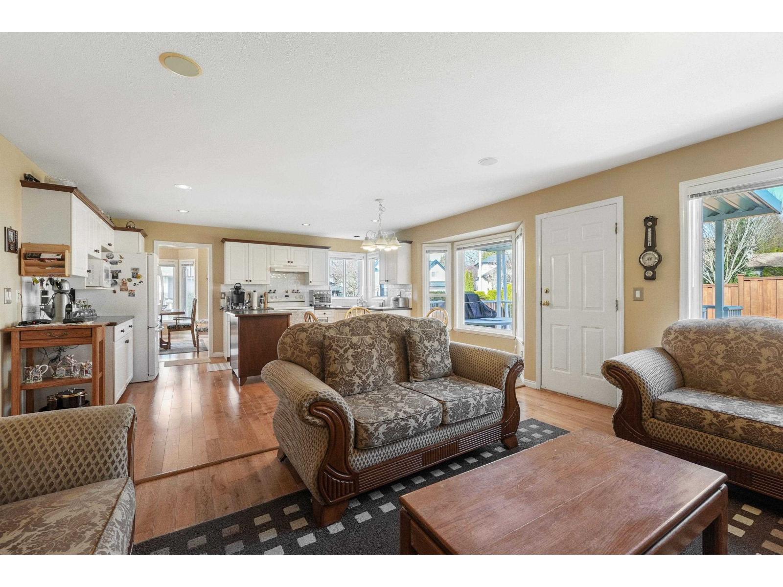 18111 68a Avenue, Surrey, British Columbia  V3S 9C2 - Photo 9 - R3092144