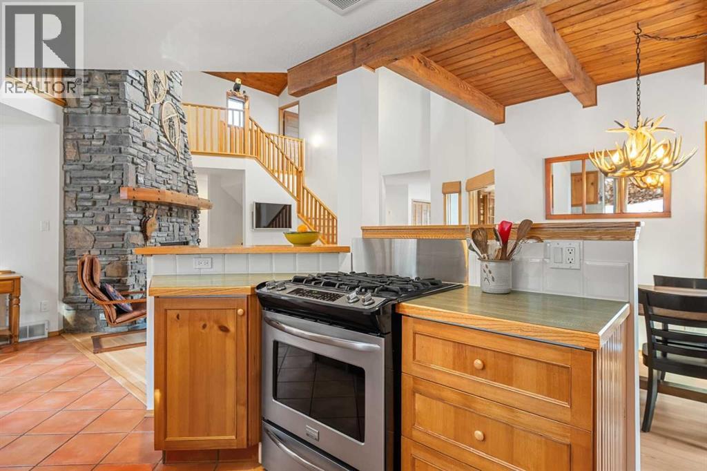 1021 Rundleview Drive, Canmore, Alberta  T1W 2P5 - Photo 13 - A2287316