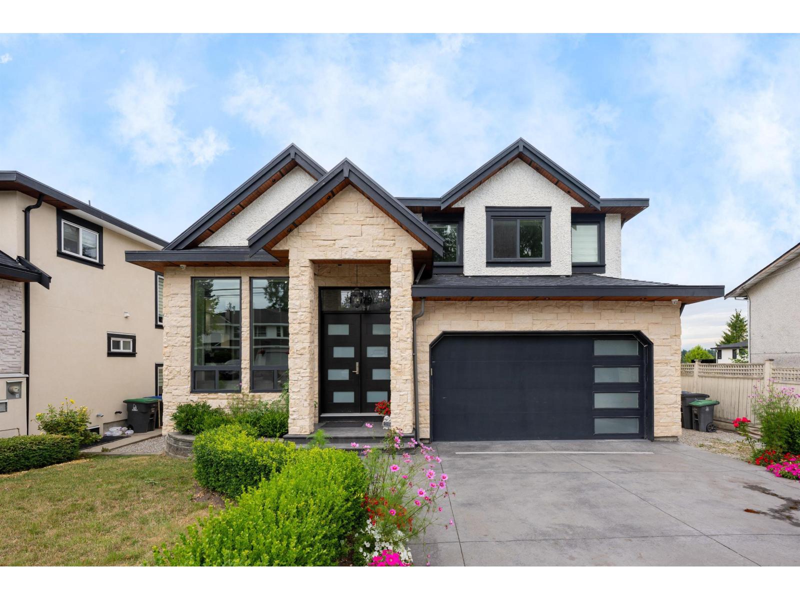 14079 77a Avenue Avenue, Surrey, British Columbia V3W 2X2 - Photo 2 - R3091997