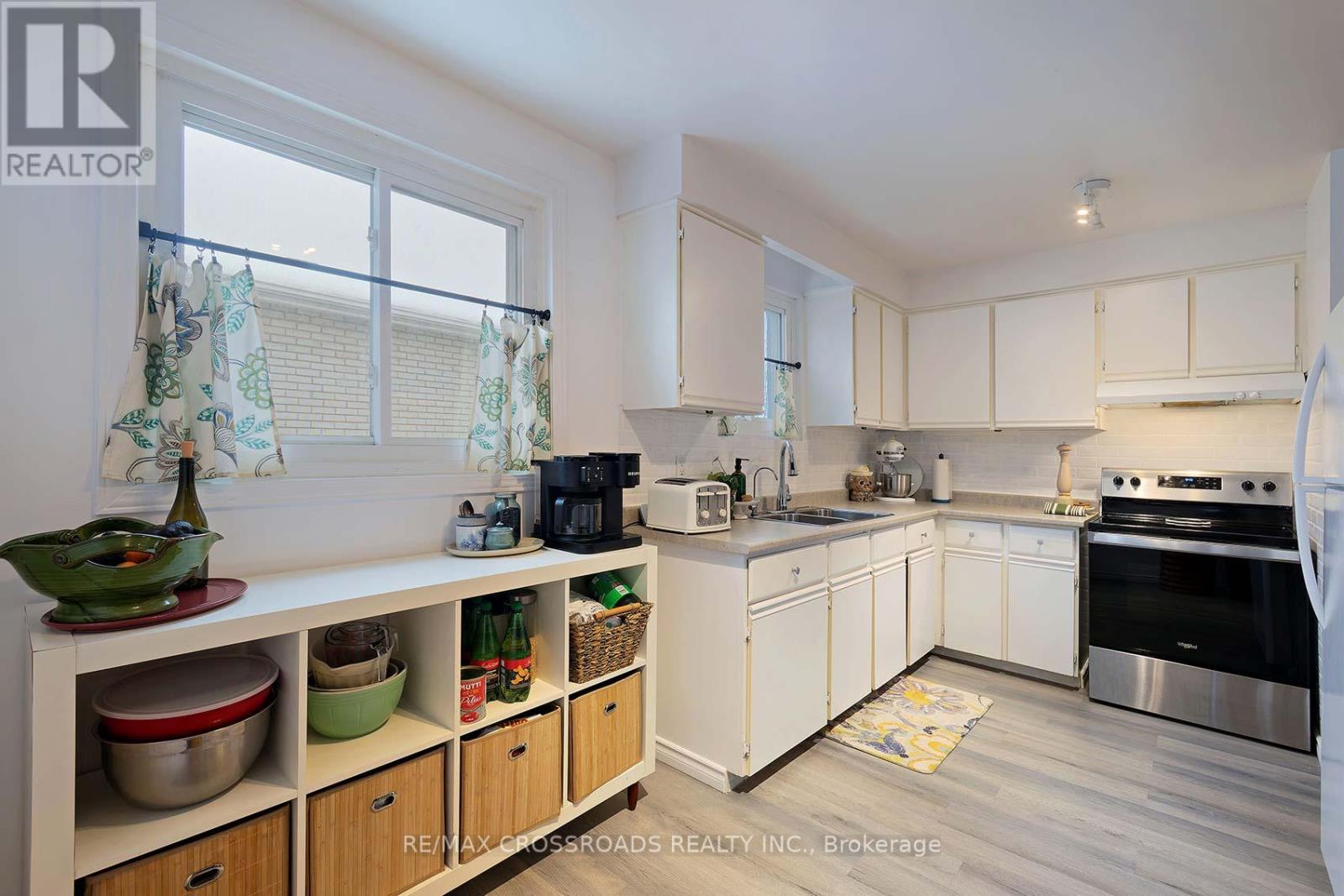 184 Collings Avenue, Bradford West Gwillimbury, Ontario  L3Z 1N1 - Photo 11 - N12812514