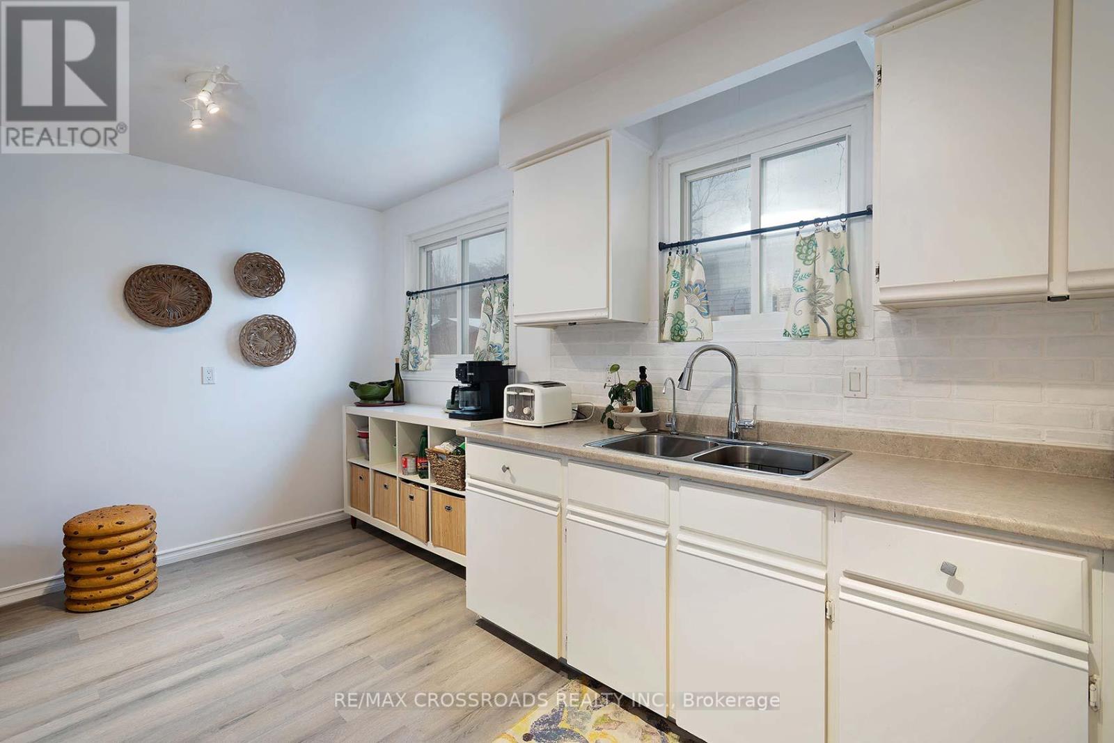 184 Collings Avenue, Bradford West Gwillimbury, Ontario  L3Z 1N1 - Photo 14 - N12812514