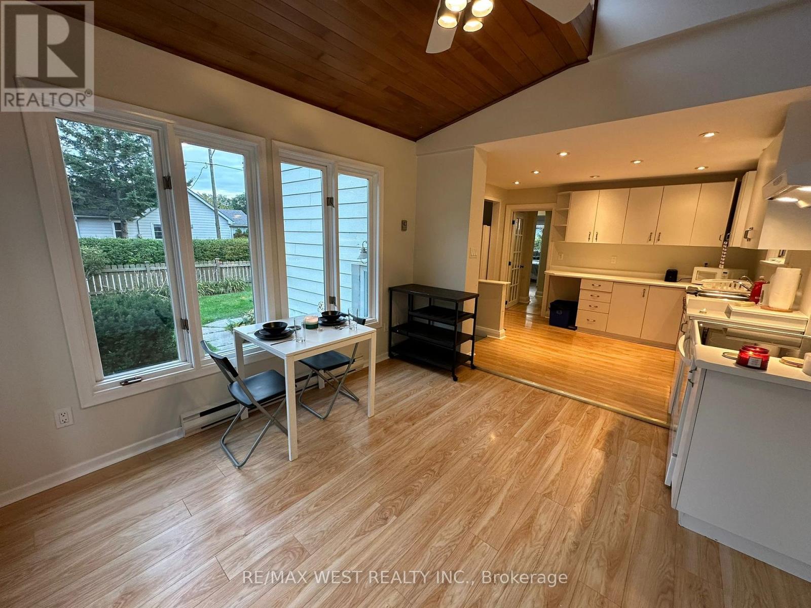 Upper Floor - 69 Twenty Fifth Street, Toronto (Long Branch), Ontario  M8V 3P7 - Photo 19 - W12812444