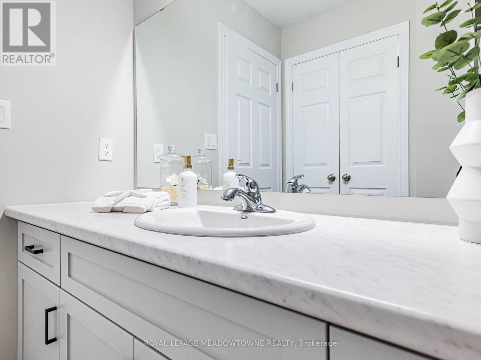 7 - 13 Braida Lane, Halton Hills, Ontario  L7J 1P9 - Photo 32 - W12812490