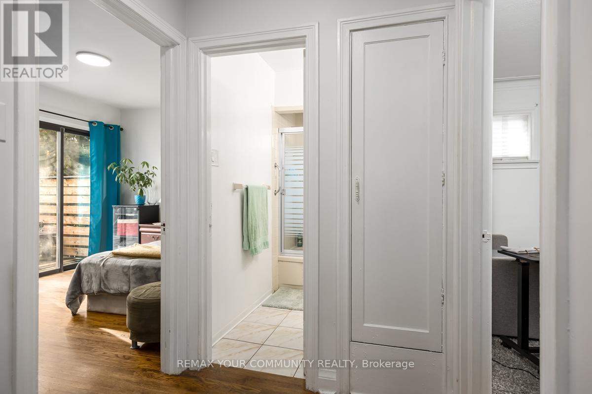 231 Church Street, Toronto, Ontario  M9N 1N9 - Photo 10 - W12812502