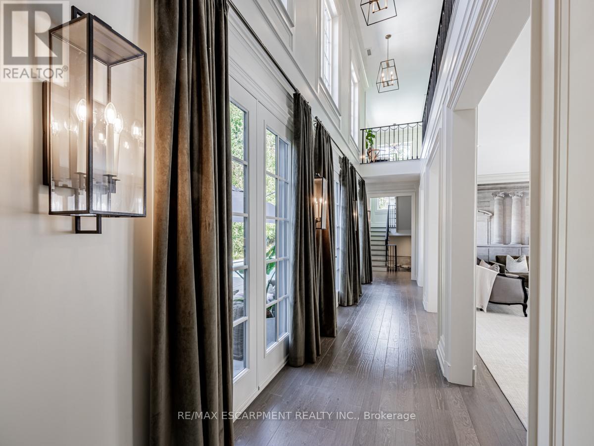 393 Maple Grove Drive, Oakville, Ontario  L6J 4V8 - Photo 13 - W12812578