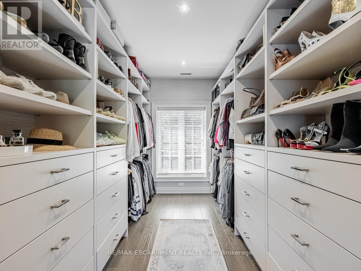 393 Maple Grove Drive, Oakville, Ontario  L6J 4V8 - Photo 28 - W12812578