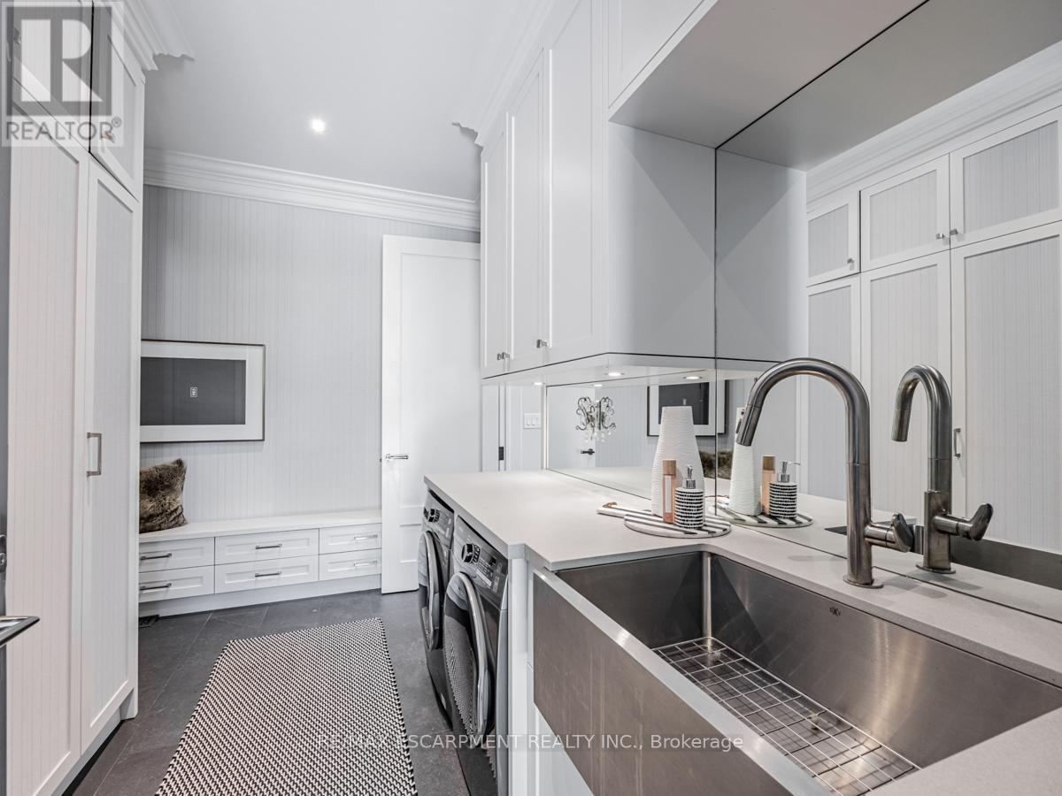 393 Maple Grove Drive, Oakville, Ontario  L6J 4V8 - Photo 37 - W12812578