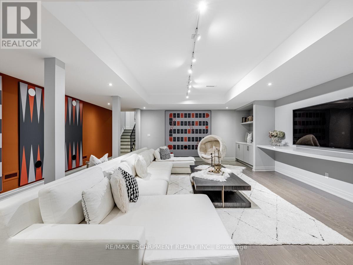 393 Maple Grove Drive, Oakville, Ontario  L6J 4V8 - Photo 39 - W12812578