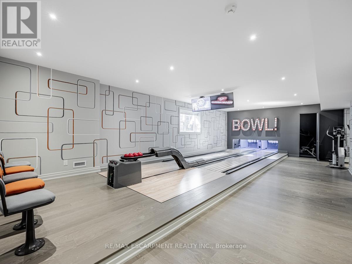 393 Maple Grove Drive, Oakville, Ontario  L6J 4V8 - Photo 40 - W12812578