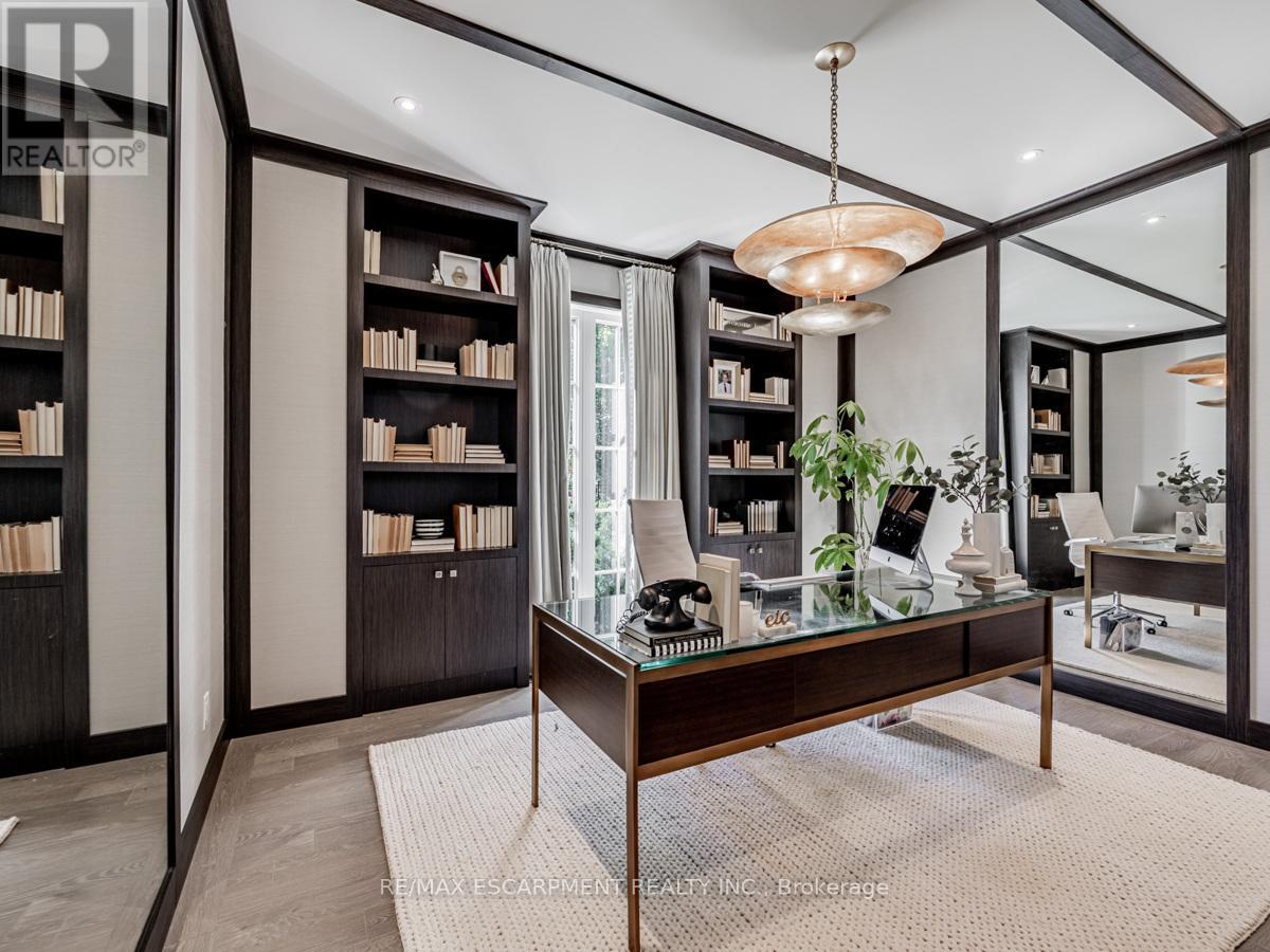 393 Maple Grove Drive, Oakville, Ontario  L6J 4V8 - Photo 9 - W12812578