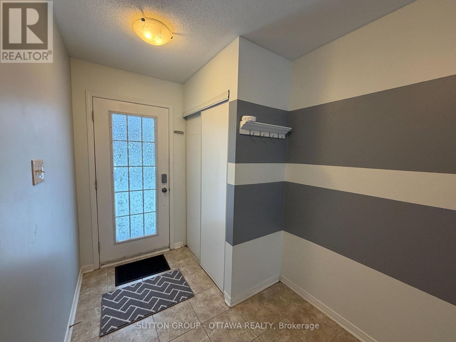 203 Kennevale Drive, Ottawa, Ontario K2J 0C3 - Photo 3 - X12741150