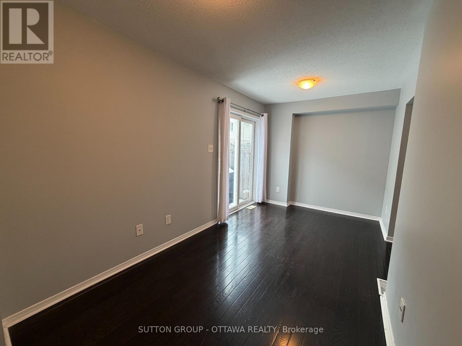 203 Kennevale Drive, Ottawa, Ontario K2J 0C3 - Photo 6 - X12741150