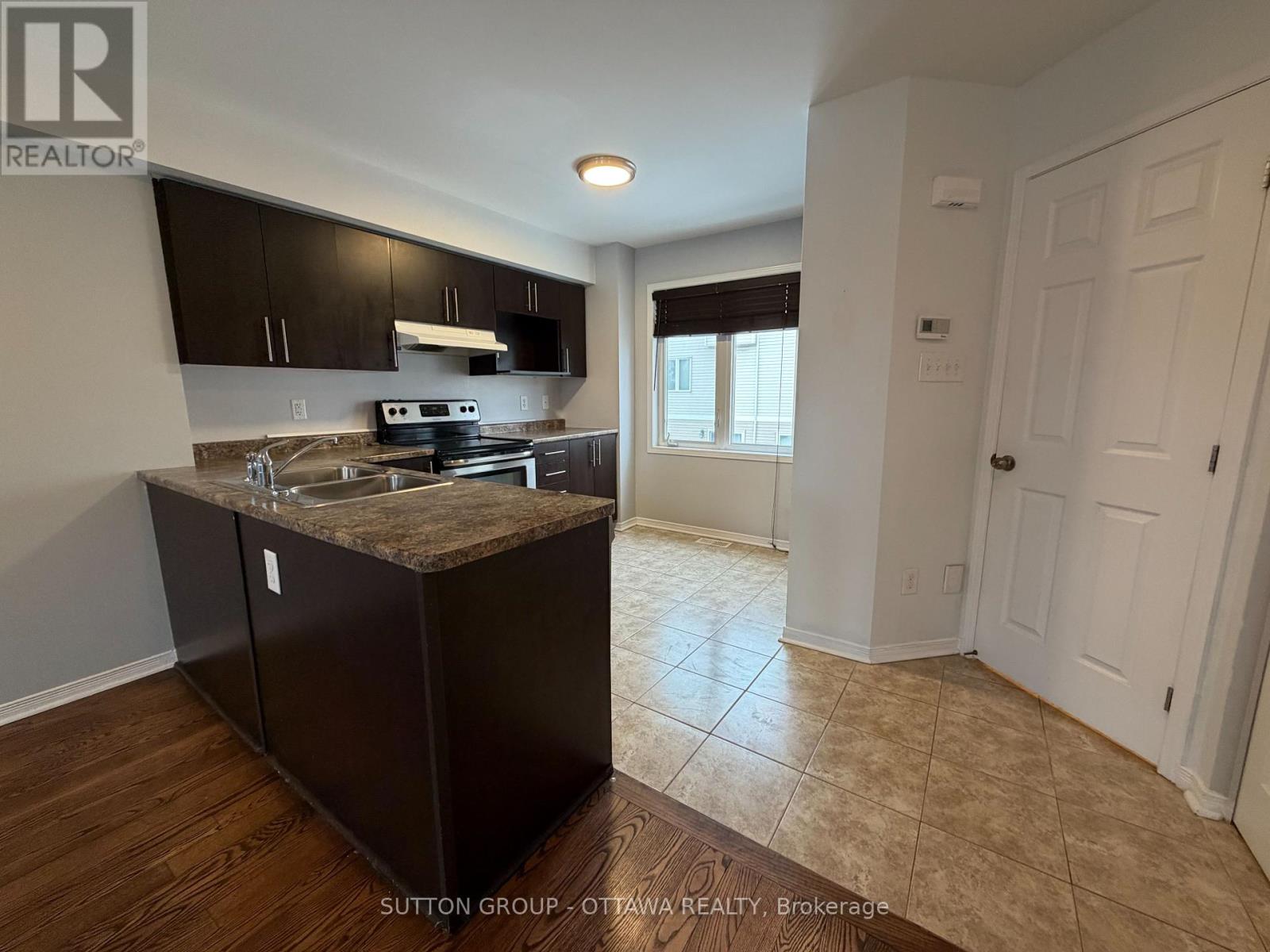 203 Kennevale Drive, Ottawa, Ontario K2J 0C3 - Photo 9 - X12741150