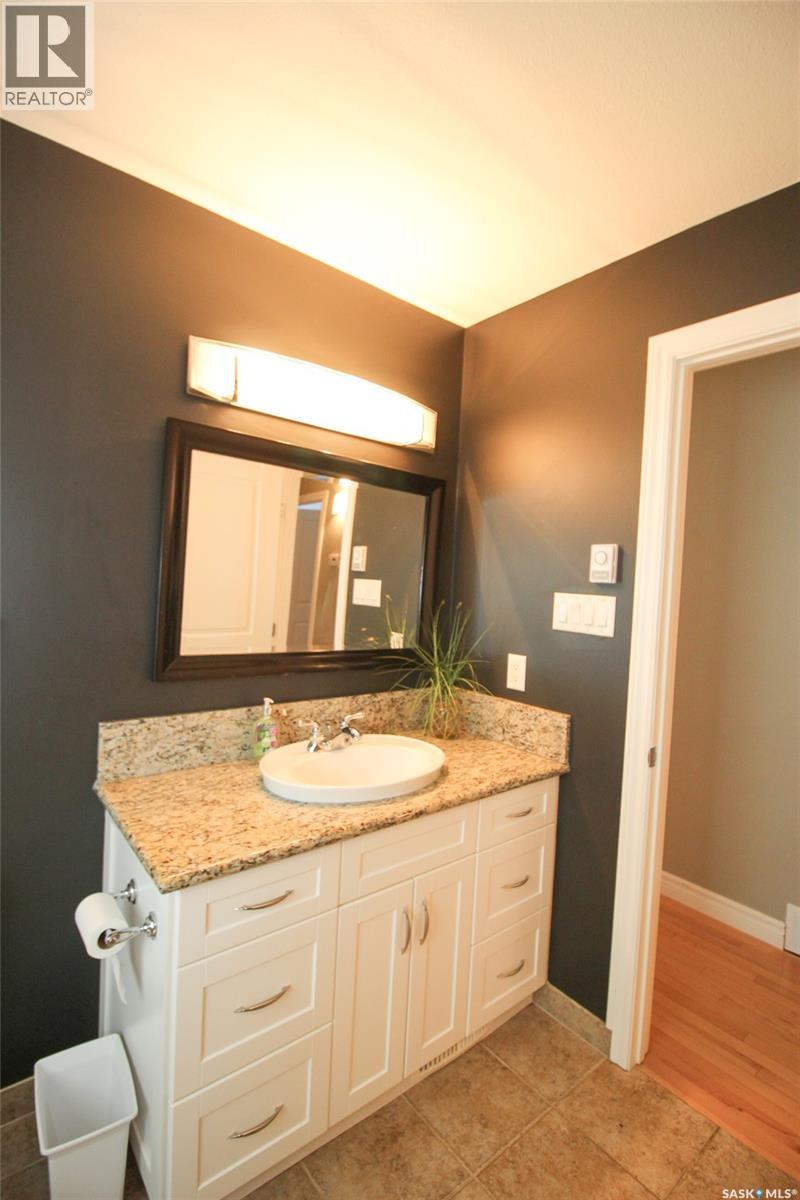 555 5th Street W, Shaunavon, Saskatchewan  S0N 2M0 - Photo 23 - SK015251